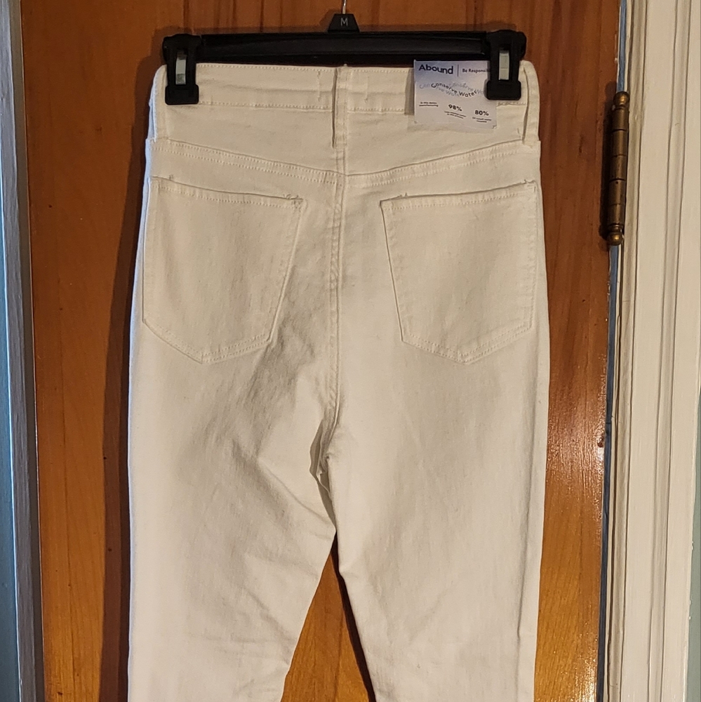 Abound New sz 26/ 4 white high rise skinny stretch jeans